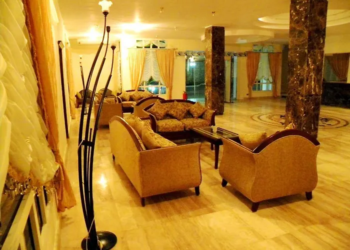Hotel Grand Halomy